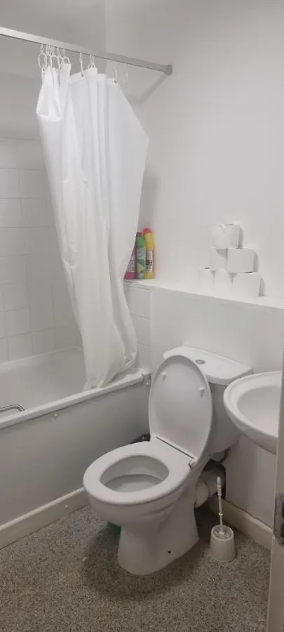 Very Nice Two Bedroom Apartment In London